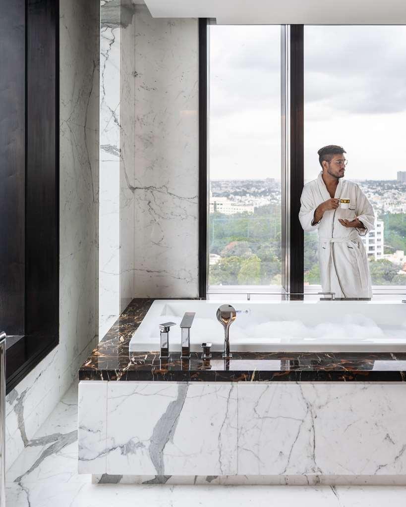 होटल Shangri-la Bangalore